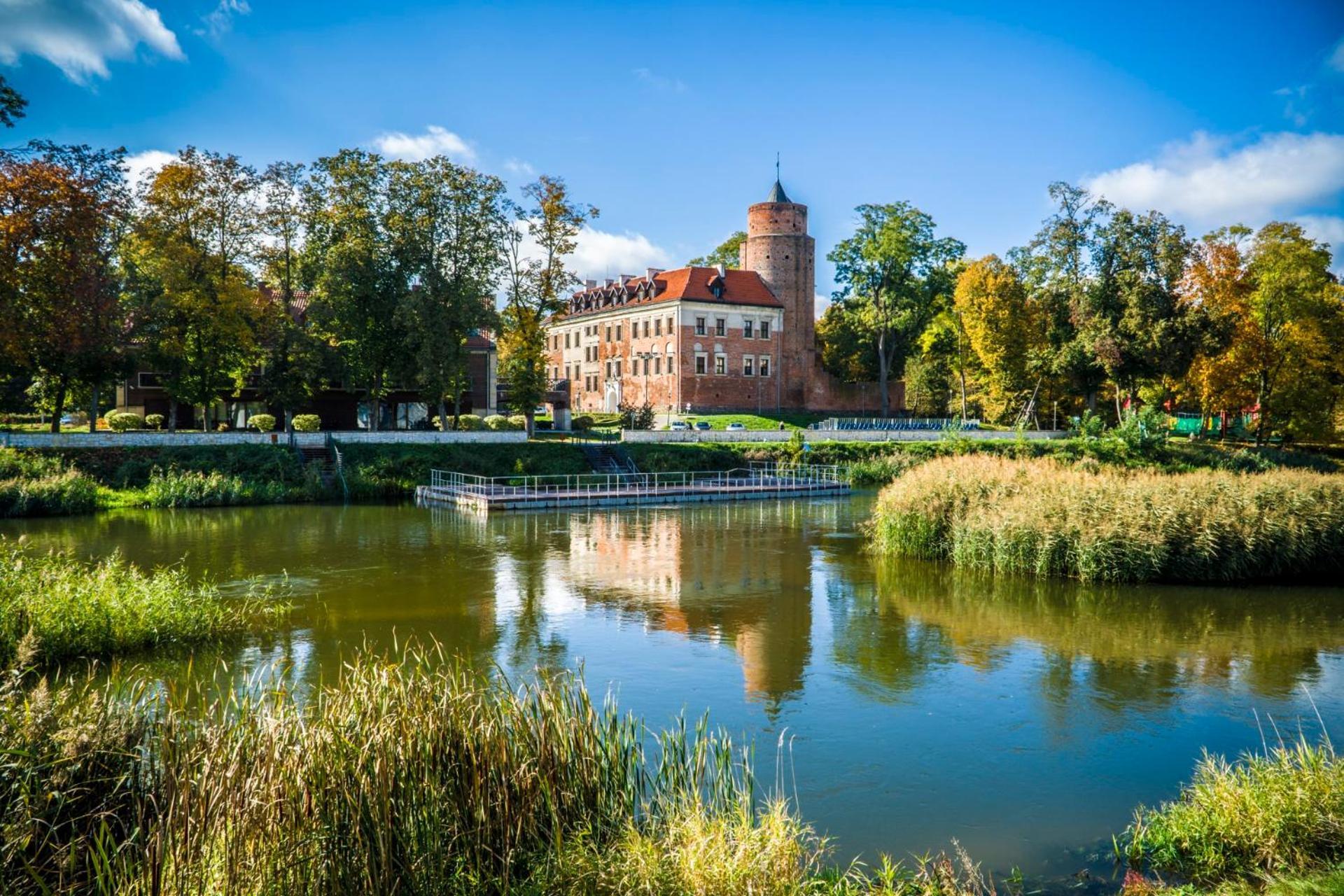 Zamek Uniejow Aparthotel Buitenkant foto