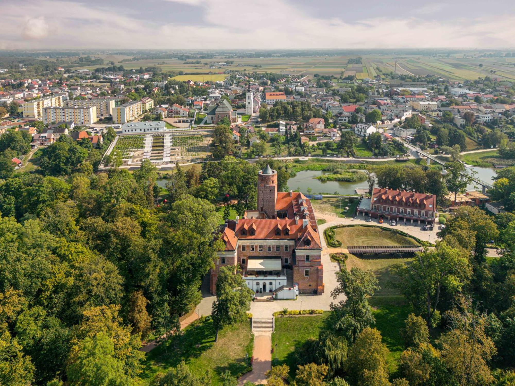 Zamek Uniejow Aparthotel Buitenkant foto