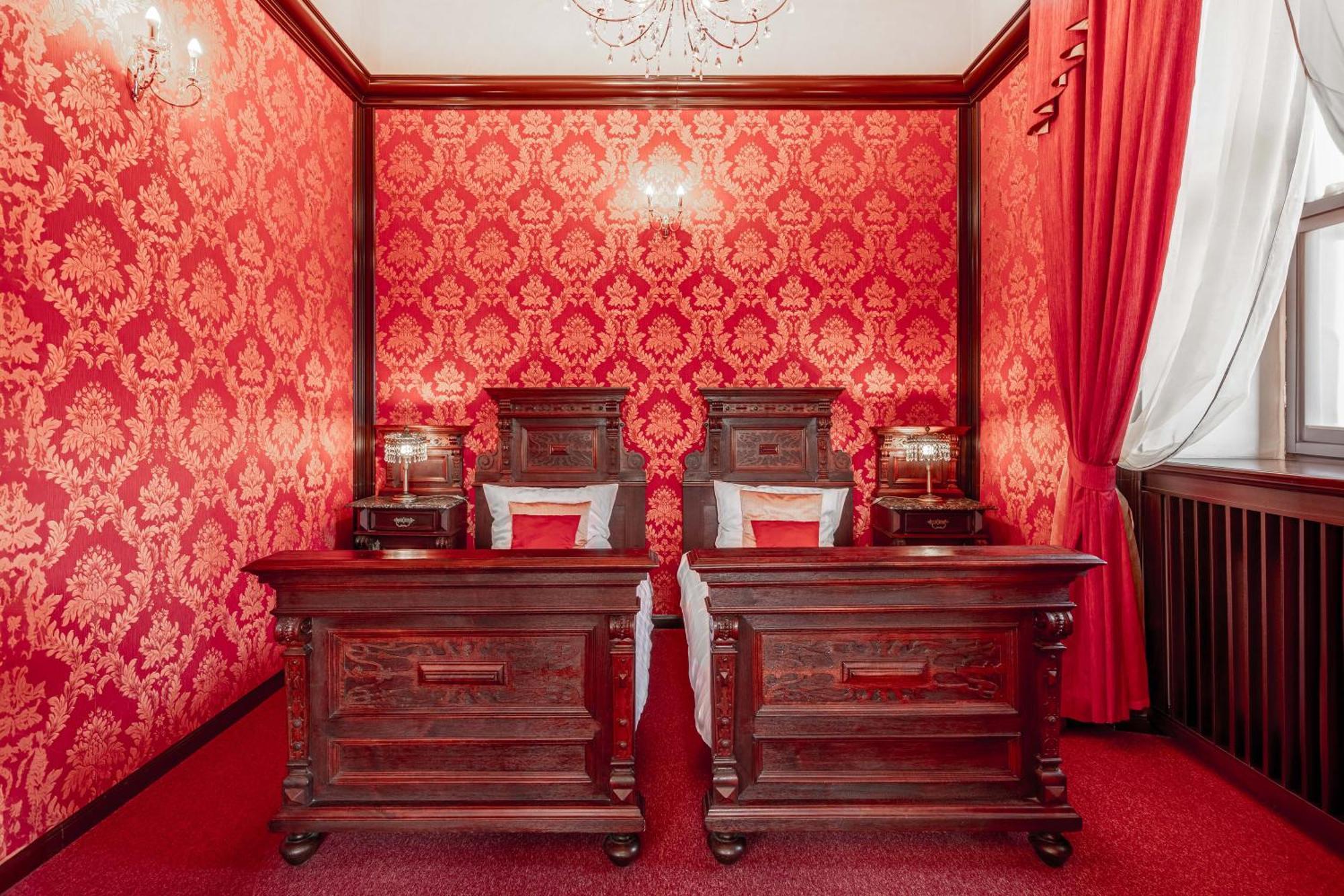 Zamek Uniejow Aparthotel Buitenkant foto