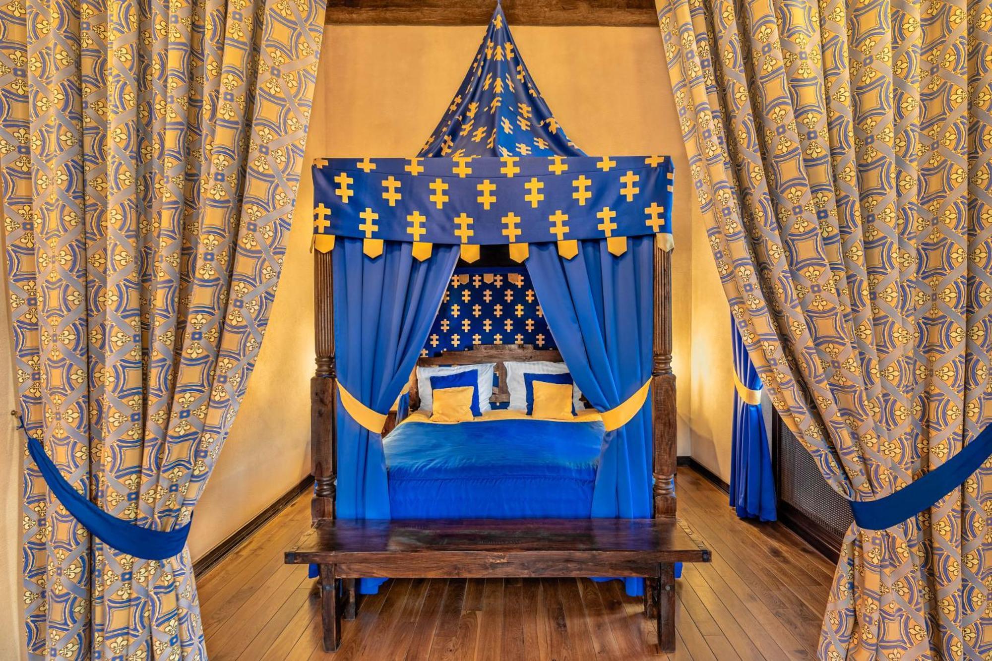Zamek Uniejow Aparthotel Buitenkant foto