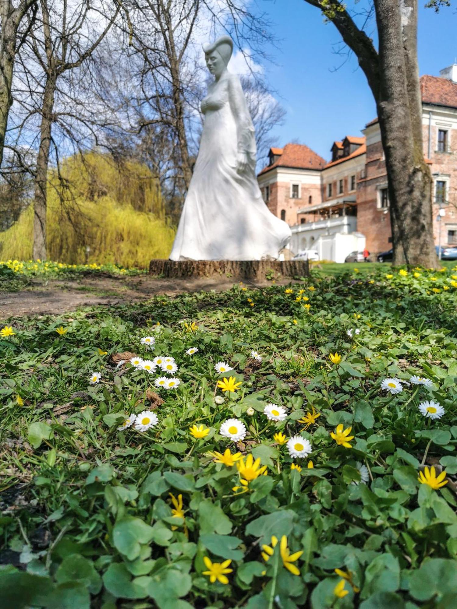 Zamek Uniejow Aparthotel Buitenkant foto